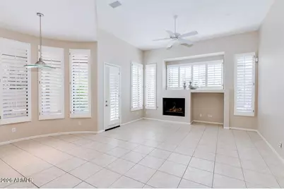 5235 E Herrera Drive, Phoenix, AZ 85054 - Photo 8