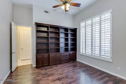 5235 E Herrera Drive, Phoenix, AZ 85054 - Photo 2