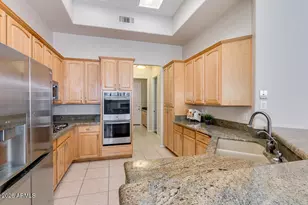 5235 E Herrera Dr, Phoenix, AZ 85054 - Photo 12