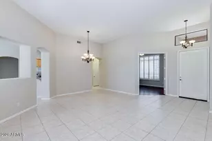 5235 E Herrera Dr, Phoenix, AZ 85054 - Photo 4