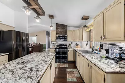 28512 N 151st Avenue, Surprise, AZ 85387 - Photo 4