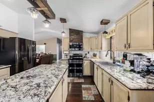 28512 N 151st Ave, Surprise, AZ 85387 - Photo 4