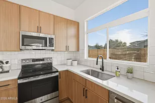 342 W El Freda Rd, Tempe, AZ 85284 - Photo 16