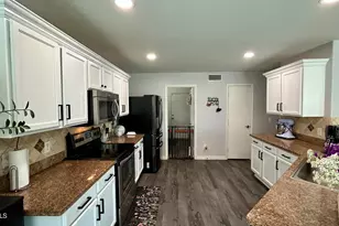 23219 North 21st Pl, Phoenix, AZ 85024 - Photo 10