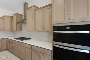 24790 N 169th Ave, Surprise, AZ 85387 - Photo 18