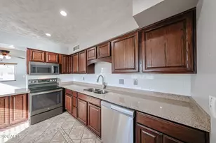 93 S 95th St, Chandler, AZ 85224 - Photo 14