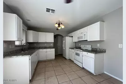 12813 W Edgemont Avenue, Avondale, AZ 85392 - Photo 2