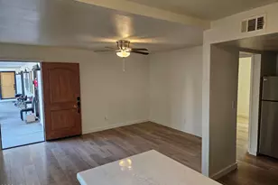 1330 E Highland Ave, Phoenix, AZ 85014 - Photo 6