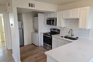 1330 E Highland Ave, Phoenix, AZ 85014 - Photo 2