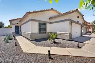 697 W Oak Tree Ln, San Tan Valley, AZ 85143 - Photo 4