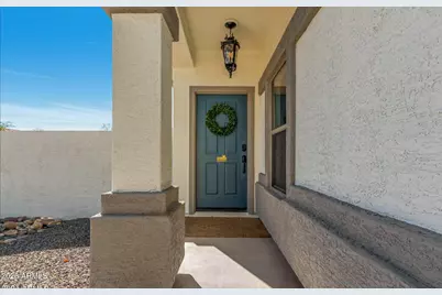 697 W Oak Tree Lane, San Tan Valley, AZ 85143 - Photo 2