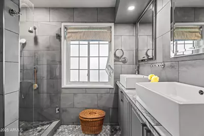 4631 E Pinchot Avenue, Phoenix, AZ 85018 - Photo 16