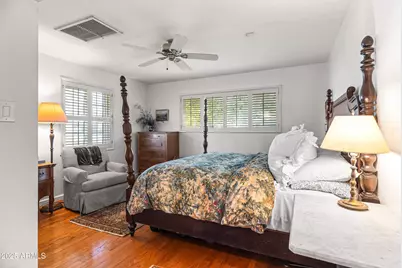 4631 E Pinchot Avenue, Phoenix, AZ 85018 - Photo 14