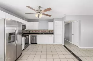 3044 N 80th Ln, Phoenix, AZ 85033 - Photo 8