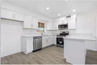 2314 N 71st Drive, Phoenix, AZ 85035 - Photo 8