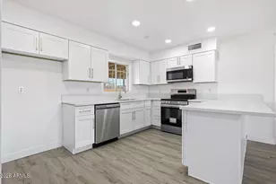 2314 N 71st Dr, Phoenix, AZ 85035 - Photo 8