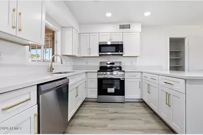 2314 N 71st Drive, Phoenix, AZ 85035 - Photo 10