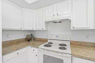 2521 W Oberlin Way, Phoenix, AZ 85085 - Photo 18