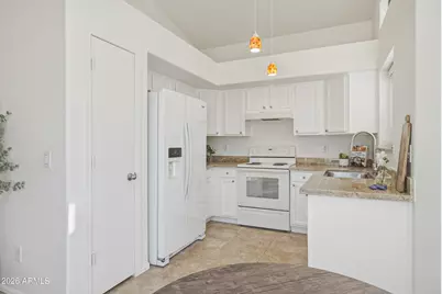 2521 W Oberlin Way, Phoenix, AZ 85085 - Photo 2