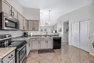 30528 N Sunray Drive, San Tan Valley, AZ 85143 - Photo 8