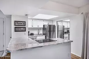 2320 N 52nd St, Phoenix, AZ 85008 - Photo 8