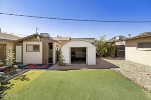 823 E Ironwood Dr, Phoenix, AZ 85020 - Photo 32