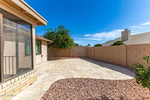 9845 W Oraibi Dr, Peoria, AZ 85382 - Photo 32