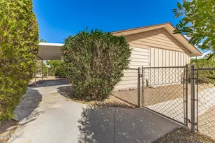 10701 W Canterbury Dr, Sun City, AZ 85351 - Photo 18