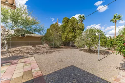 10701 W Canterbury Drive, Sun City, AZ 85351 - Photo 24