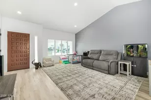 3318 E Taro Ln, Phoenix, AZ 85050 - Photo 10