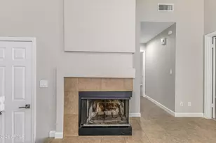 1633 E Lakeside Dr, Gilbert, AZ 85234 - Photo 10