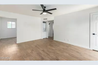 3038 N 38th Street #7, Phoenix, AZ 85018 - Photo 12