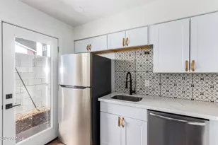 3038 N 38th St, Phoenix, AZ 85018 - Photo 4