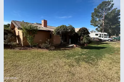 10517 W Catalina Drive, Avondale, AZ 85392 - Photo 6