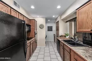 11118 W Cameo Dr, Sun City, AZ 85351 - Photo 12