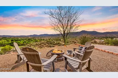 695 E Cliffside Drive, Clarkdale, AZ 86324 - Photo 2