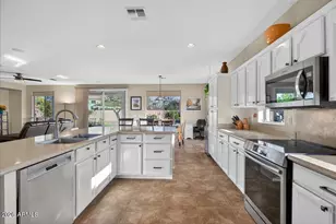 7855 E Kenwood St, Mesa, AZ 85207 - Photo 6