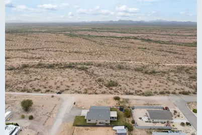 470 Guskin Road, Morristown, AZ 85342 - Photo 32