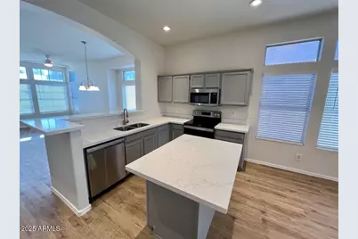 3200 S Cascade Place, Chandler, AZ 85248 - Photo 6