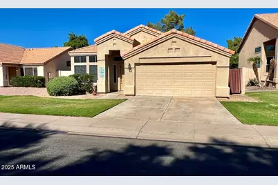 3200 S Cascade Place, Chandler, AZ 85248 - Photo 2