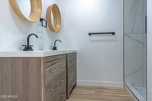 3035 E Heatherbrae Dr, Phoenix, AZ 85016 - Photo 4