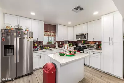 547 W Mahoney Avenue, Mesa, AZ 85210 - Photo 6