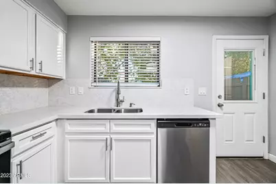 5010 N 22nd Avenue #104, Phoenix, AZ 85015 - Photo 6