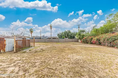 2230 N 27th Place, Phoenix, AZ 85008 - Photo 14