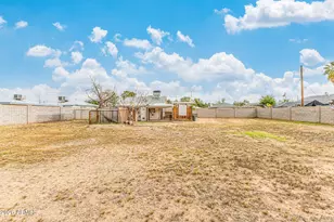 2230 N 27th Pl, Phoenix, AZ 85008 - Photo 12