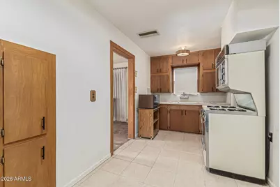 2230 N 27th Place, Phoenix, AZ 85008 - Photo 6