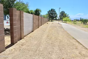 2317 W Aster Dr, Phoenix, AZ 85029 - Photo 10