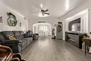 610 S Stapley Dr, Mesa, AZ 85204 - Photo 20