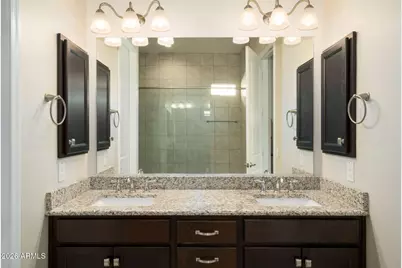 18236 N 66th Way, Phoenix, AZ 85054 - Photo 8