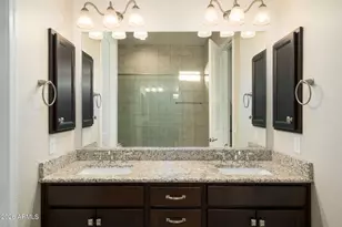 18236 N 66th Way, Phoenix, AZ 85054 - Photo 8